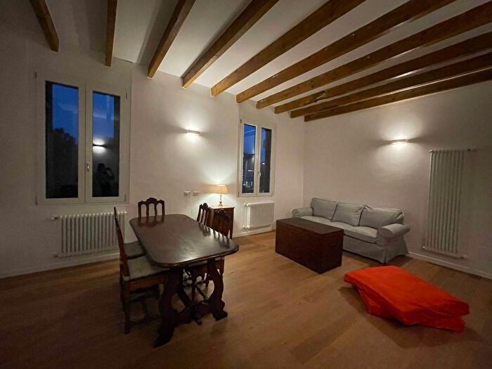 Appartamento trilocale in affitto in Piazzale Carlo Maciachini, Farini, Milano