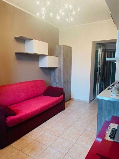 Appartamento bilocale in affitto in Via Costanzo Cantoni, Farini, Milano