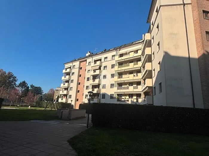 Appartamento bilocale in affitto in Via Volta, Rho