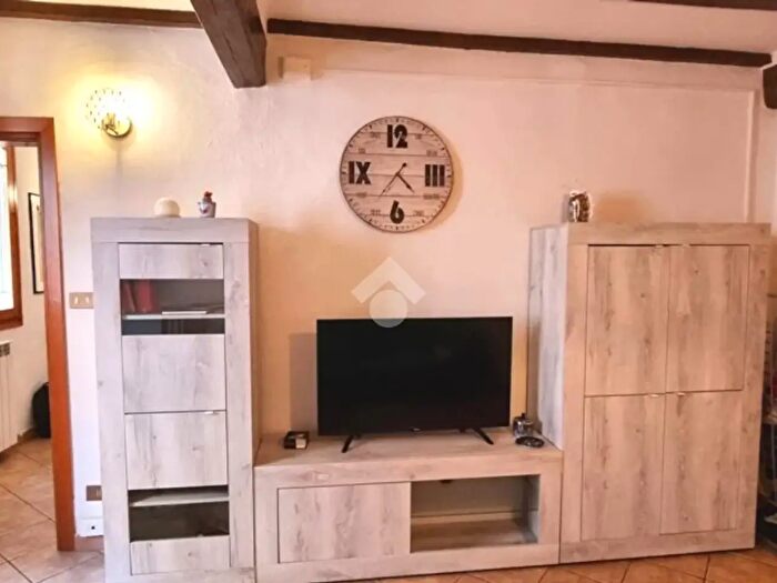 Appartamento trilocale in vendita in Via San Carlo, Bologna