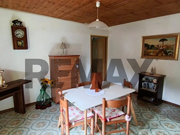 Casa con 5 locali in vendita in Via Admetrio, Vita
