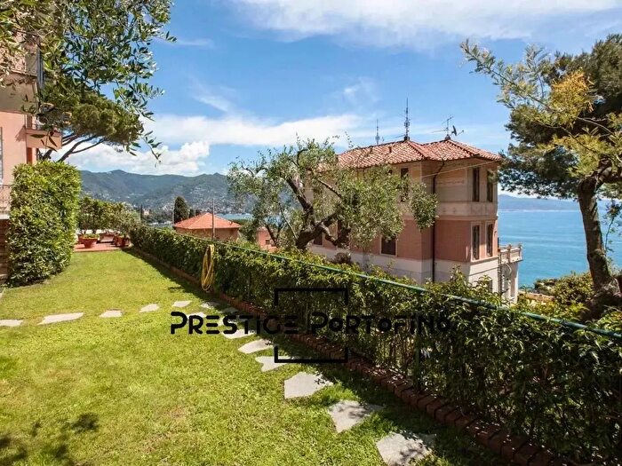 Appartamento con 6 locali in vendita in Santa Margherita Ligure