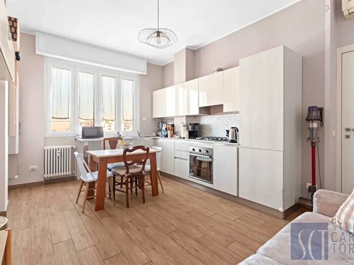 Appartamento trilocale in vendita in Via Carlo Torre, Milano