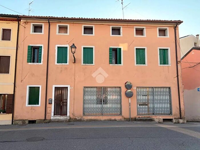Casa con 6 locali in vendita in Via Lubin, Pieve Di Soligo