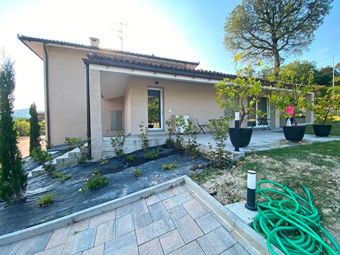 Appartamento monolocale in affitto in Viano