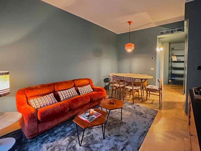 Appartamento trilocale in affitto in Via Emilio Morosini, Montenero, Milano