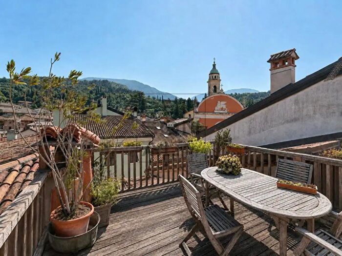 Appartamento con 15 locali in vendita in Rovereto