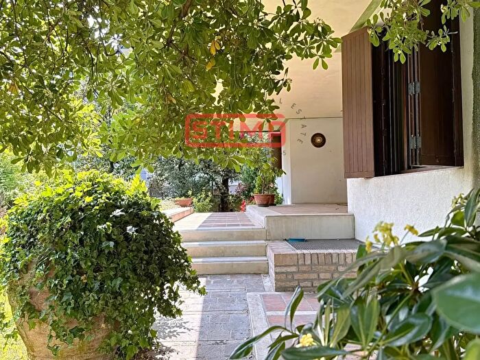 Casa con 10 locali in vendita in Treviso