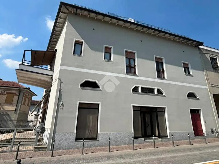 Appartamento trilocale in vendita in Via Don Poggi, Borghetto Lodigiano
