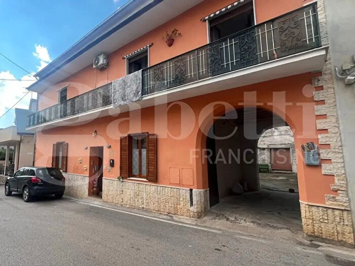 Casa con 10 locali in vendita in Via Fontana, Giano Vetusto