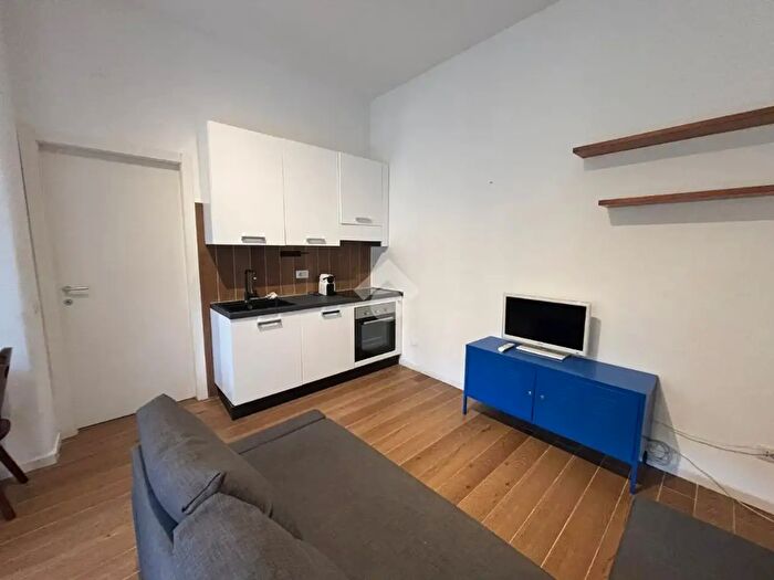Appartamento bilocale in vendita in Via Frisi, Milano