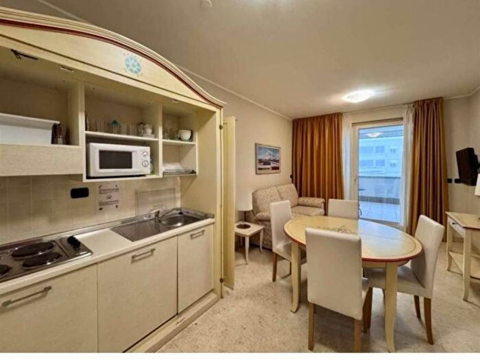 Appartamento bilocale in affitto in VIA AGELLO, Rivoltella, Desenzano del Garda