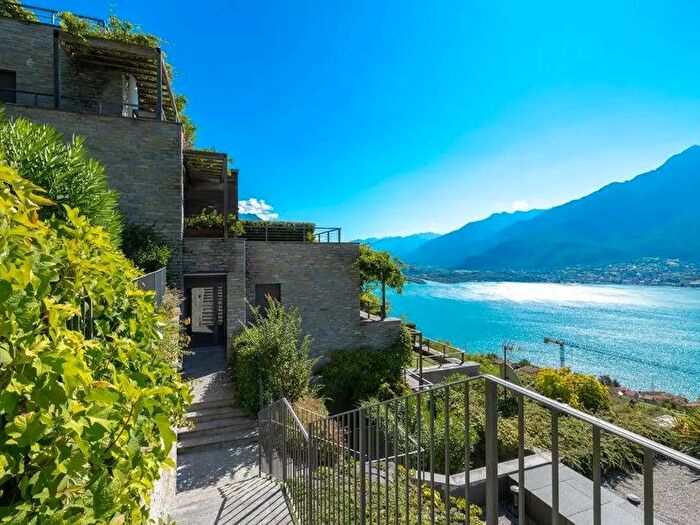 Appartamento con 5 locali in vendita in Via per Masino, Vercana