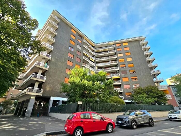 Appartamento quadrilocale in vendita in Piazza Cattaneo, Torino