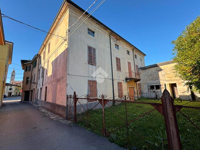 Casa monolocale in vendita in Vicolo Fabio Filzi, Soragna