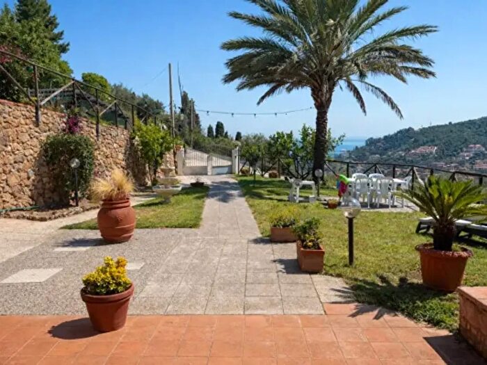 Appartamento quadrilocale in vendita in Via dellAppetito, Monte Argentario