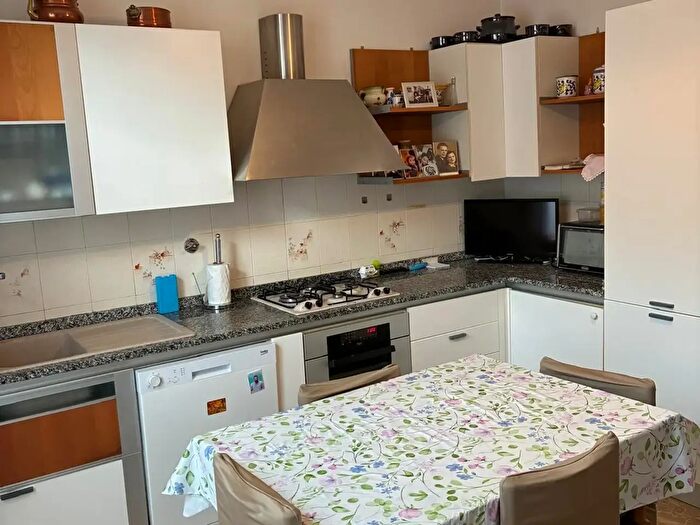 Appartamento con 5 locali in vendita in Poggibonsi