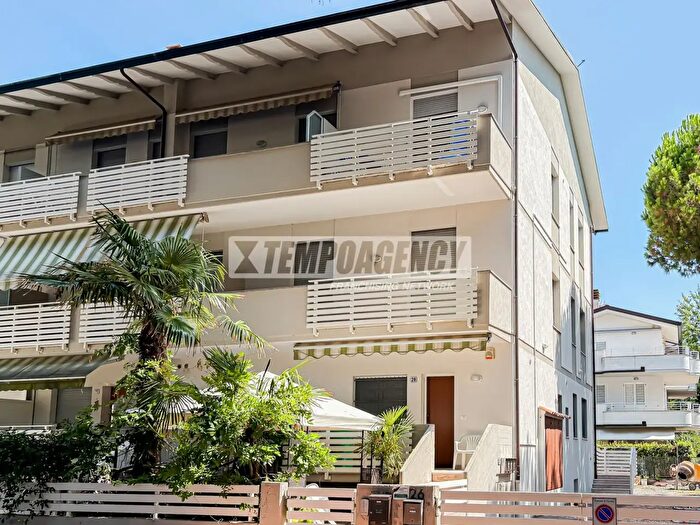 Appartamento trilocale in vendita in Via Vittorio Veneto, Cervia