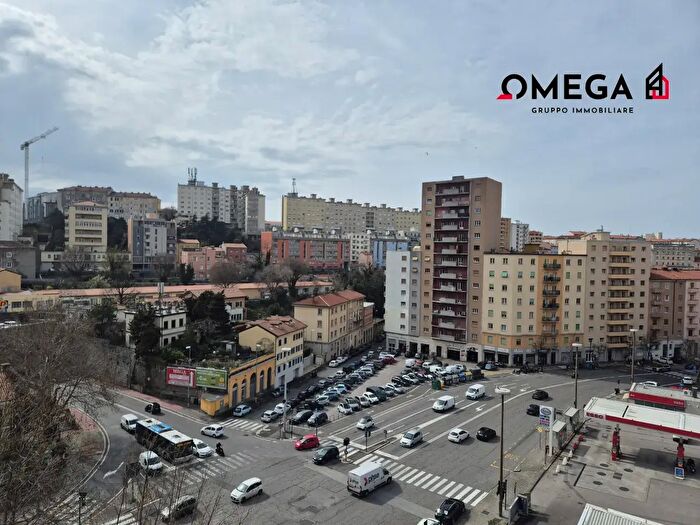 Appartamento trilocale in vendita in Piazza dei Foraggi, Trieste