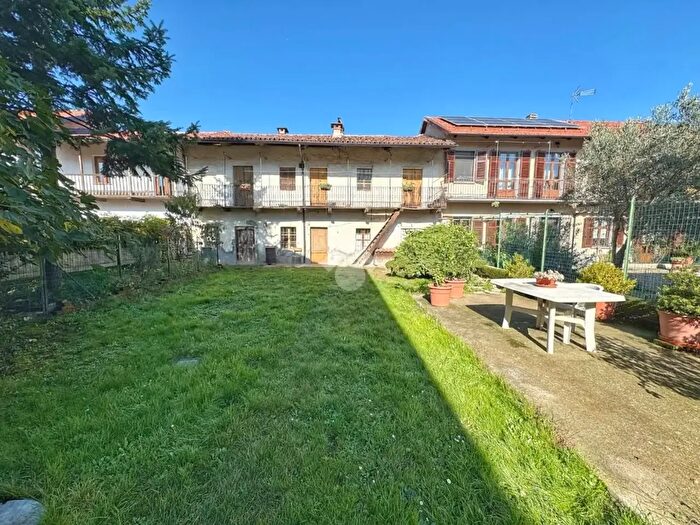 Casa con 6 locali in vendita in Via Alpignano, Val Della Torre
