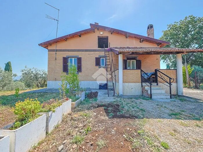 Casa quadrilocale in vendita in Via di Colle Mattia, Roma