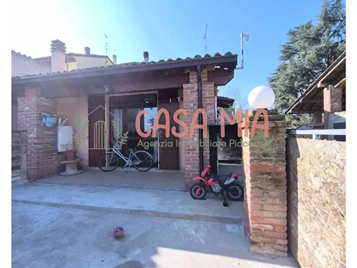 Appartamento trilocale in vendita in Via Malvicino, Castel San Giovanni