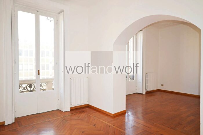 Appartamento quadrilocale in affitto in Via Melzo, Milano