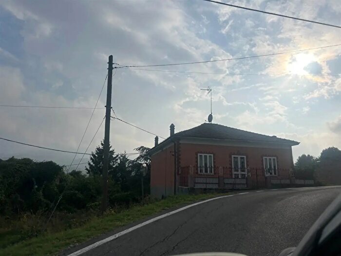 Casa trilocale in vendita in Vicanino, Lugagnano Val D'Arda