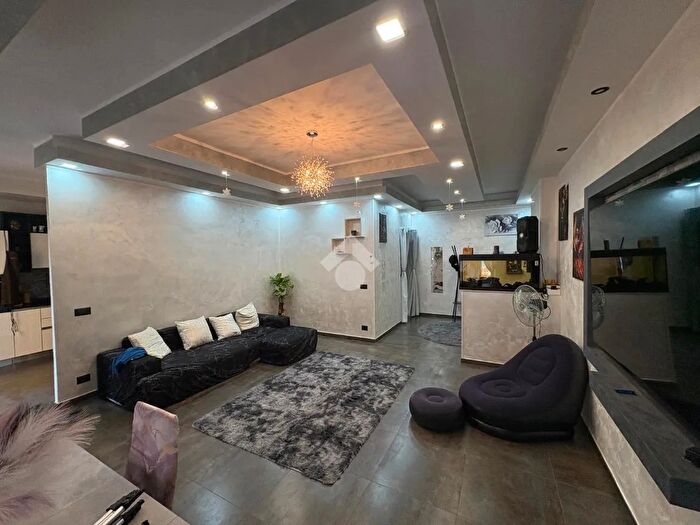 Appartamento con 5 locali in vendita in Via Enrico Toti, Latina