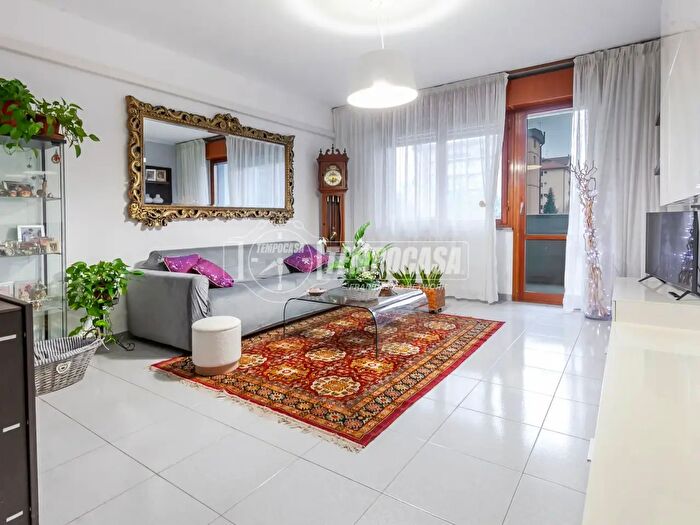 Appartamento trilocale in vendita in Via Raffaello Sanzio, Cormano