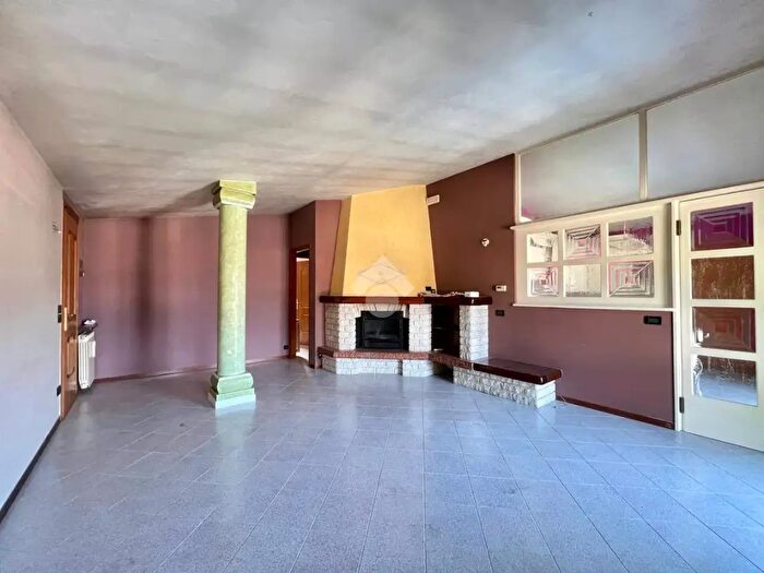 Appartamento quadrilocale in vendita in Via Danghelo, Onore