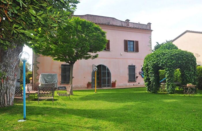 Appartamento quadrilocale in vendita in Rosignano Marittimo