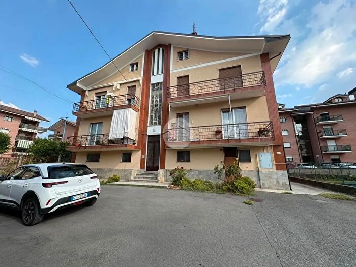 Appartamento con 5 locali in affitto in Via XXV Aprile, Giaveno