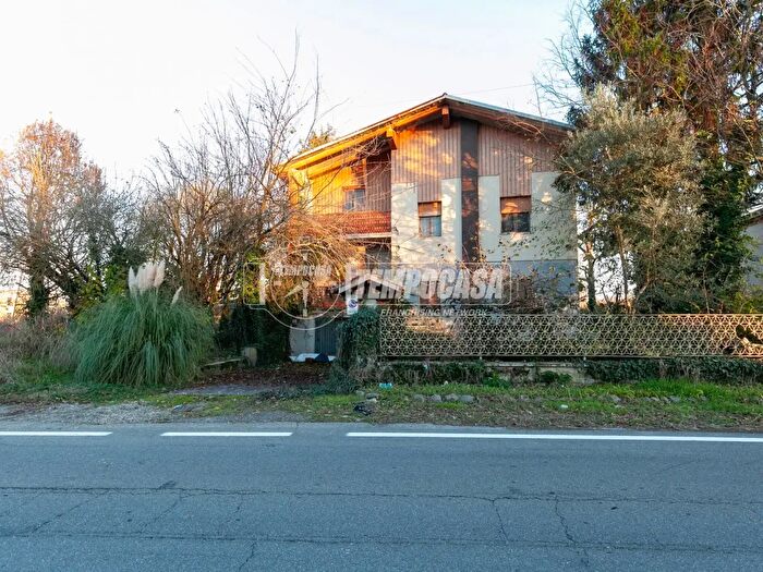Casa con 5 locali in vendita in Via Panerazzi, Crevalcore