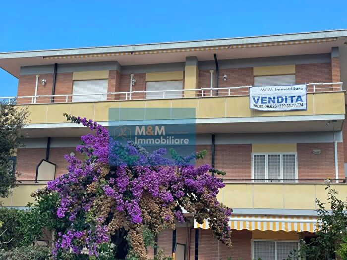 Appartamento quadrilocale in vendita in Viale del Sole, Anzio