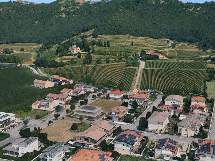 Appartamento quadrilocale in vendita in Via Padre Ugo Minelli Snc, Coccaglio