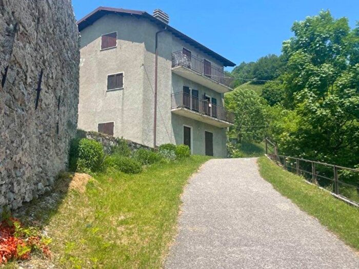 Appartamento trilocale in affitto in Morterone