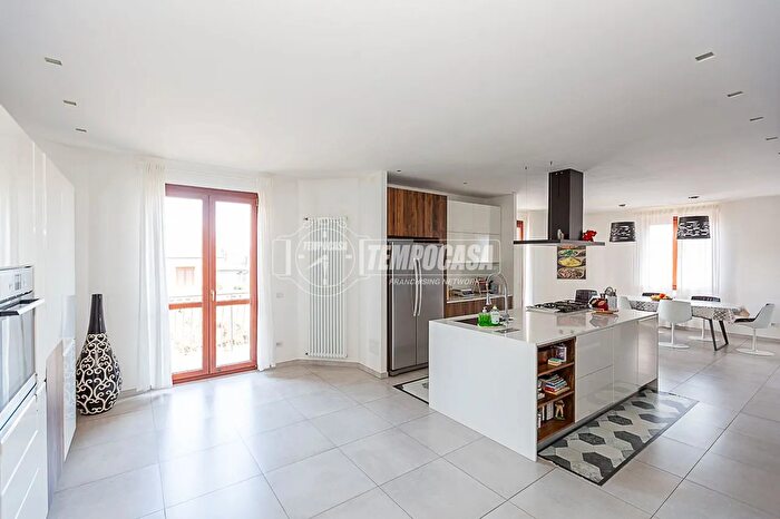 Appartamento trilocale in vendita in Pioltello