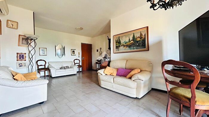 Appartamento trilocale in vendita in Viale a Gramsci, Broni