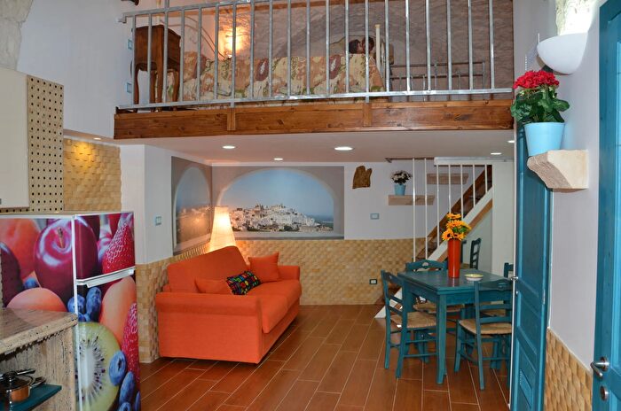 Casa bilocale in vendita in Via Alfonso Pomes, Ostuni