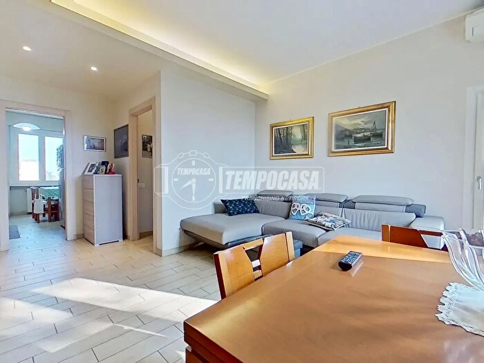 Appartamento trilocale in vendita in Via Fratelli Bandiera, Lissone