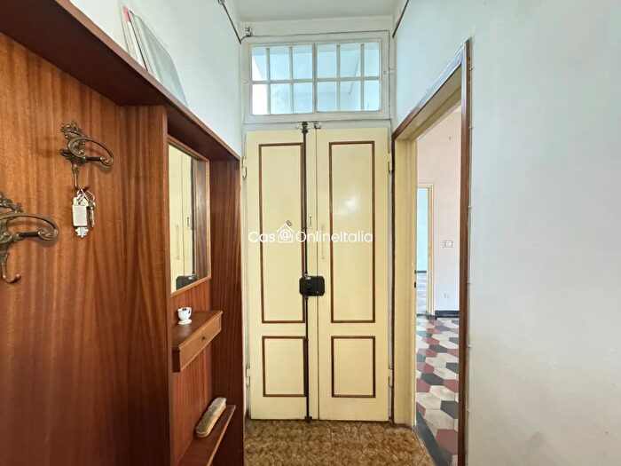 Appartamento con 6 locali in vendita in Via del Ponte allAsse Firenze, Firenze