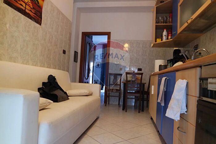 Appartamento trilocale in vendita in Via Ceresole, Torino