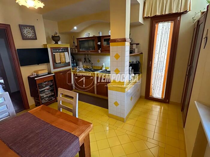 Appartamento quadrilocale in vendita in Via Marcello Candia, Napoli