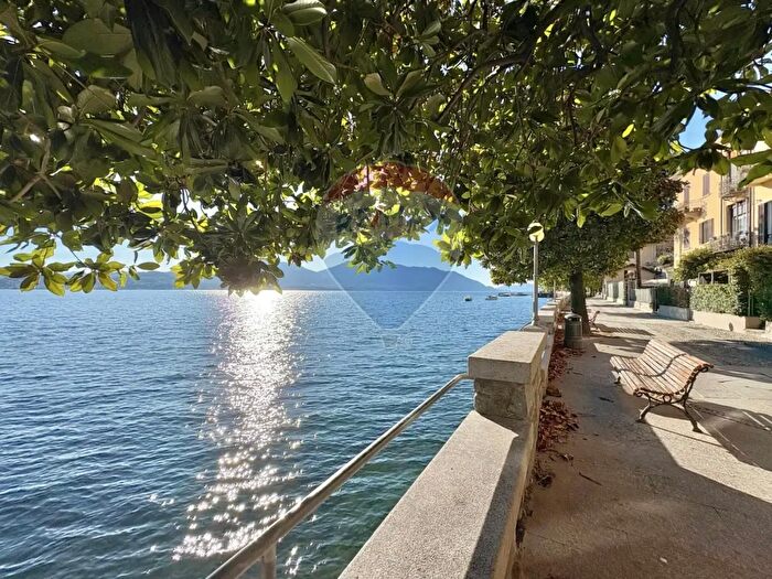 Casa quadrilocale in vendita in Via del Lauro, Cannero Riviera