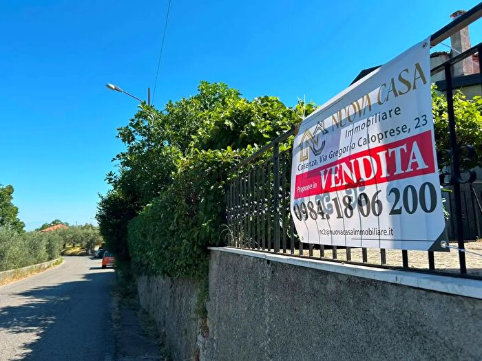 Appartamento con 5 locali in vendita in Via Santa Maria, Dipignano