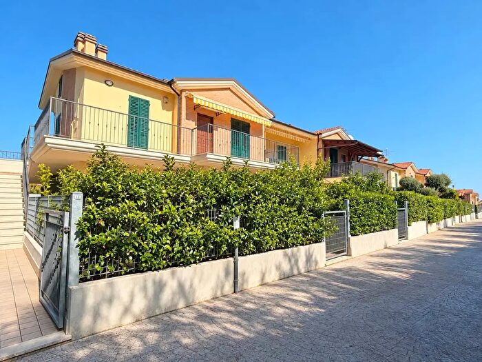 Appartamento quadrilocale in vendita in Via Garfagnana, San Benedetto Del Tronto