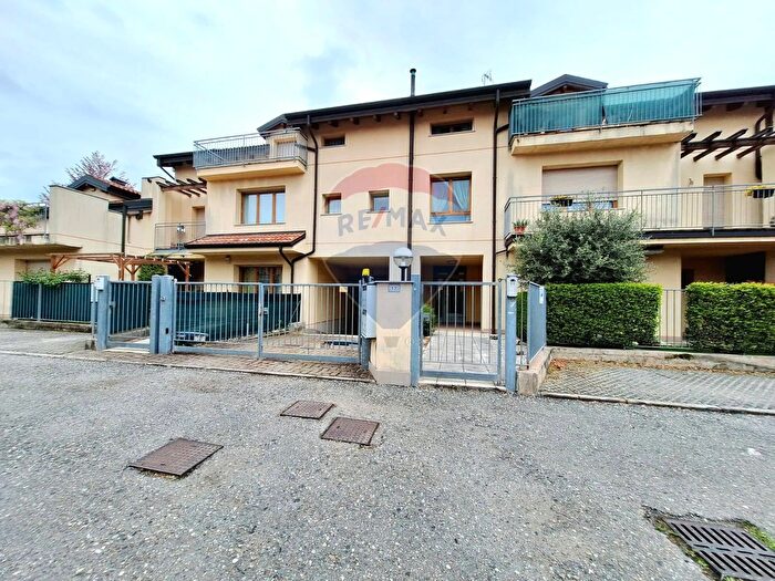 Appartamento con 5 locali in vendita in Via Evangelista Torricelli, Tradate