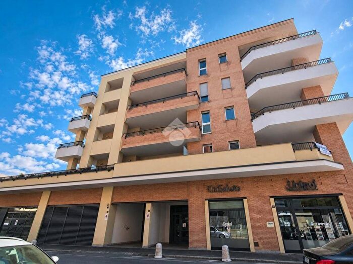Appartamento bilocale in affitto in Via fratelli carando, Centro, Bra