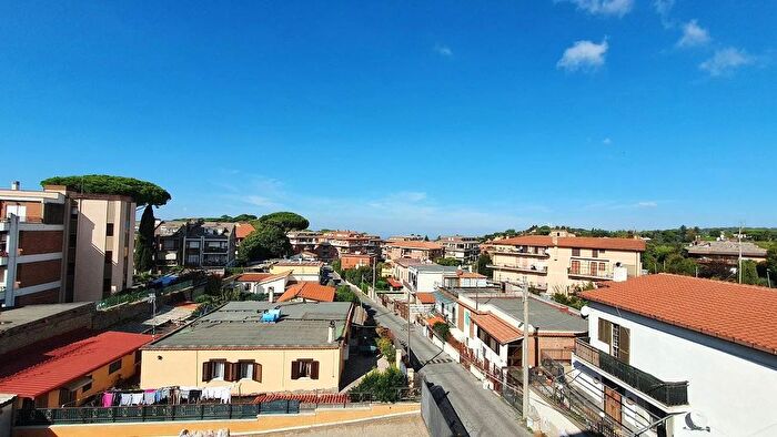 Appartamento quadrilocale in vendita in Via Turno Erdonio Genzano di Roma, Ariccia